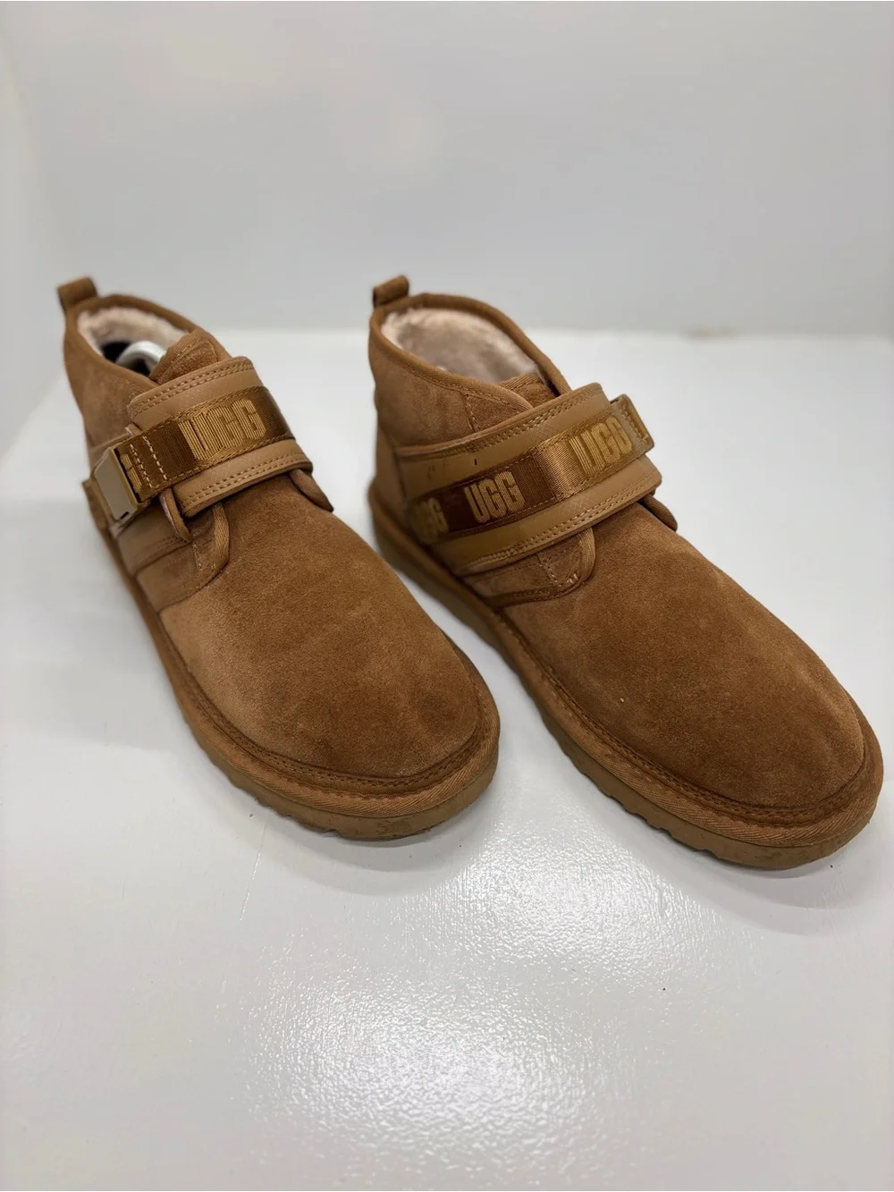 UGG Neumel Snapback Chestnut Suede Boots Men’s 11 Sheepskin Lined 1118570